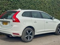 Used Volvo XC60 R-Design 190 HP (139 kW) 2017 White SUV