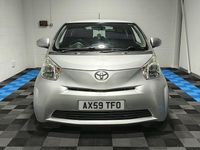 Used Toyota iQ 68 HP (50 kW) 2009 Silver Hatchback