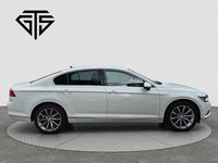 Used VW Passat Highline 193 HP (141 kW) 2025 White Sedan