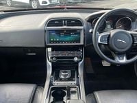 Used Jaguar XE Ingenium 200 HP (147 kW) 2019 Red Sedan