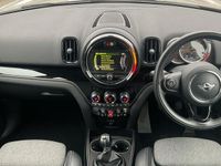 Used Mini Cooper Countryman 134 HP (98 kW) 2017 Silver SUV