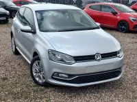 Usado VW Polo SE 2015 Prateado Citadino