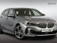 Usado BMW 120 M Sport 187 CV (137 kW) 2023 Gris Utilitario