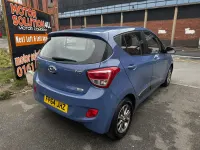 Usado Hyundai i10 Premium 83 HP (61 kW) 2014 Azul Citadino