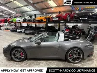 Begagnad Porsche 992 450 HK (330 kW) 2021 Grå Cab