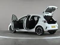 Used Renault Clio Techno 90 HP (66 kW) 2024 White Hatchback