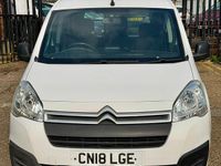 Used Citroën Berlingo 75 HP (55 kW) 2018 White MPV