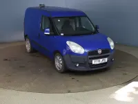 Used Fiat Doblò 90 HP (66 kW) 2015 Multicoloured MPV