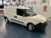 Używany Vauxhall Combo 95 KM (69 kW) 2016 Biały Minivan