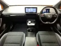 Begagnad MG MG4 EV Trophy 149 kW (203 HK) 2023 Orange Halvkombi