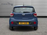 Usado Hyundai i10 SE 67 CV (49 kW) 2017 Azul Utilitario
