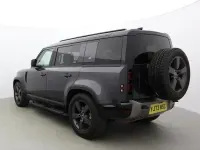 Usado Land Rover Defender HSE Dynamic 249 HP (183 kW) 2024 Cinzento SUV