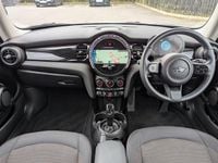 Usado Mini Cooper Classic 134 CV (98 kW) 2021 Verde Utilitario