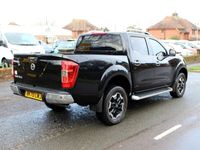 used Nissan Navara 2.3 dCi Tekna Double Cab Pickup 4dr Diesel Auto 4WD Euro 6 (190 ps)