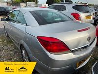 Second-hand Vauxhall Astra Design Edition 2006 Argintiu
