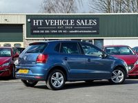Used VW Polo Edition 60 HP (44 kW) 2017 Blue Hatchback