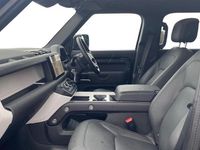 Used Land Rover Defender HSE Dynamic 249 HP (183 kW) 2025 Unknown Estate