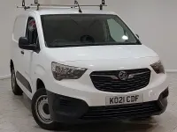 Begagnad Vauxhall Combo Edition 100 HK (73 kW) 2021 Vit Minibuss
