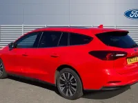Usado Ford Focus Titanium X 125 CV (91 kW) 2023 Rojo Familiar