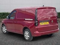Begagnad VW Caddy Pro 122 HK (89 kW) 2025 Röd Minibuss