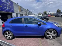 Used Kia Rio 109 HP (80 kW) 2013 Blue Hatchback