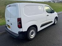 Used Vauxhall Combo Edition 100 HP (73 kW) 2019 White Van