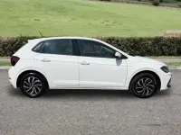Used VW Polo Life 80 HP (58 kW) 2024 White Hatchback