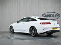 Usado Mercedes E220 AMG line 194 CV (142 kW) 2018 Blanco Coupe