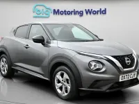 Usado Nissan Juke N-Connecta 114 HP (83 kW) 2023 Cinzento SUV