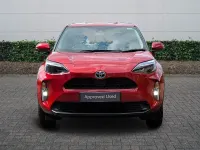 Used Toyota Yaris Hybrid 2023 Red Estate