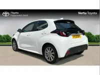 Used Toyota Yaris 113 HP (83 kW) 2023 White Hatchback