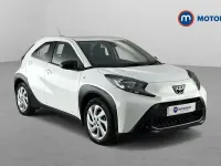 Used Toyota Aygo X PURE 72 HP (52 kW) 2023 White SUV