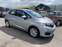 Używany Honda Jazz SE 102 KM (75 kW) 2018 Srebrny Hatchback