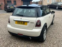 Used Mini Cooper Hatch 120 HP (88 kW) 2009 White Hatchback