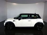 used Mini Cooper D Hatch 1.63d-CHILI PACK-PEPPER WHITE-BLUETOOTH-CLIMATE CONTROL-17"GLOSS BLACK ALLOYS-ROOF AND MIR