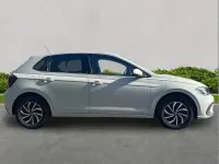 Usado VW Polo Life 80 HP (58 kW) 2024 Cinzento Citadino