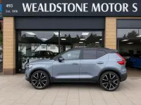 Begagnad Volvo XC40 R-Design Pro 2021 Grå SUV