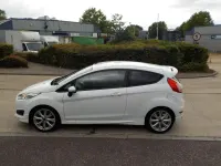 Used Ford Fiesta Zetec 125 HP (91 kW) 2013 White Hatchback