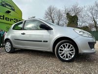 Used Renault Clio II Expression 68 HP (50 kW) 2006 Silver Hatchback