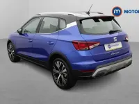 Usado Seat Arona Xperience Lux 110 CV (80 kW) 2023 Azul SUV