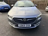 Begagnad Vauxhall Insignia SRi 165 HK (121 kW) 2019 Grå Halvkombi