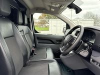 Used Vauxhall Vivaro Sportive 100 HP (73 kW) 2020 White MPV