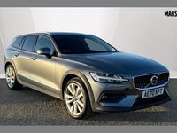 Usado Volvo V60 CC Plus 190 HP (139 kW) 2020 Cinzento Carrinha