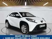 Used Toyota Aygo X PURE 72 HP (52 kW) 2022 White SUV