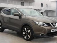 Used Nissan Qashqai N-Connecta 110 HP (80 kW) 2017 Chestnut bronze SUV
