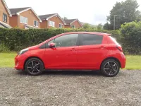 Used Toyota Yaris Design 99 HP (72 kW) 2016 Red Hatchback