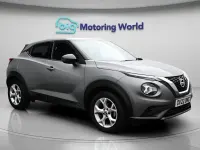 Usado Nissan Juke N-Connecta 114 HP (83 kW) 2022 Cinzento SUV