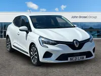 Używany Renault Clio V Iconic 2021 Biały Hatchback