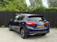 Used Nissan Pulsar S 115 HP (84 kW) 2014 Blue Hatchback