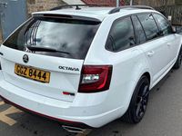 Used Skoda Octavia vRS 184 HP (135 kW) 2017 White Estate